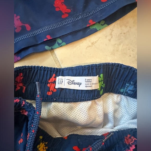 Gap x Disney boys rashguard and Swim Set - multicolor Mickey Mouse - Picture 3 of 4